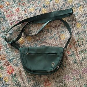 Lululemon 2.5L All Night Festival Bag